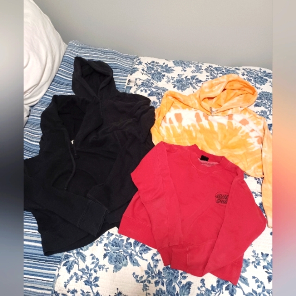 Cropped hoodie bundle!